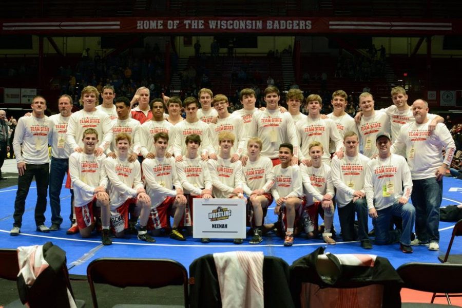 NHS+Wrestling+Team+at+the+Team+State+Tournament