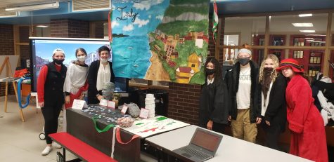 Arete Students Visit Shattuck Middle School to Present a Living Museum