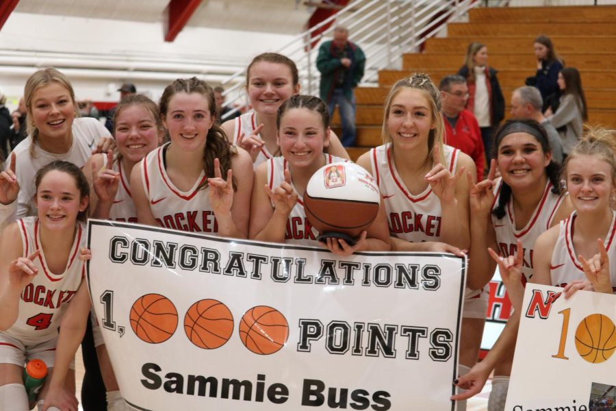 Buss Reaches 1,000 Point Milestone Following Victory Against Appleton North